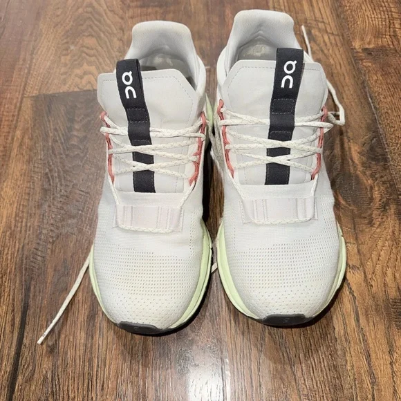 On Running Cloudnova Sneakers - Picture 2 of 9